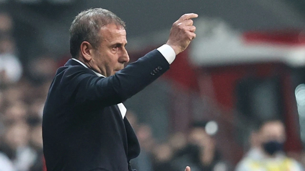 Abdullah Avcı derbi sonrası temkinli konuştu: Sadece 3 puan kazandık