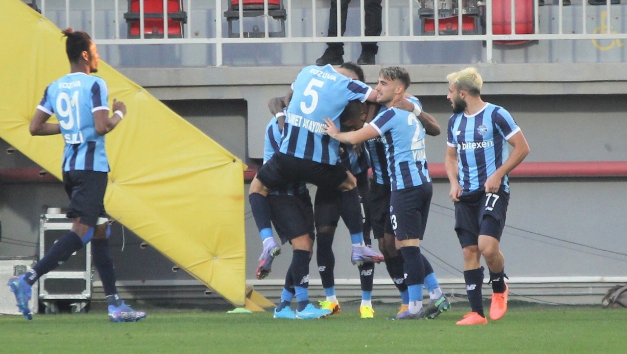 Adana Demirspor, Altay&#039;ı deplasmanda devirdi!