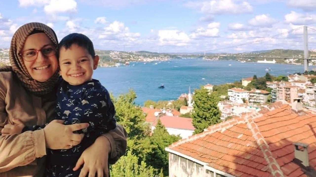 Anne ile bebeğini koronavirüs ayırdı! Çocuğunu kucağına alamadan hayatını kaybetti