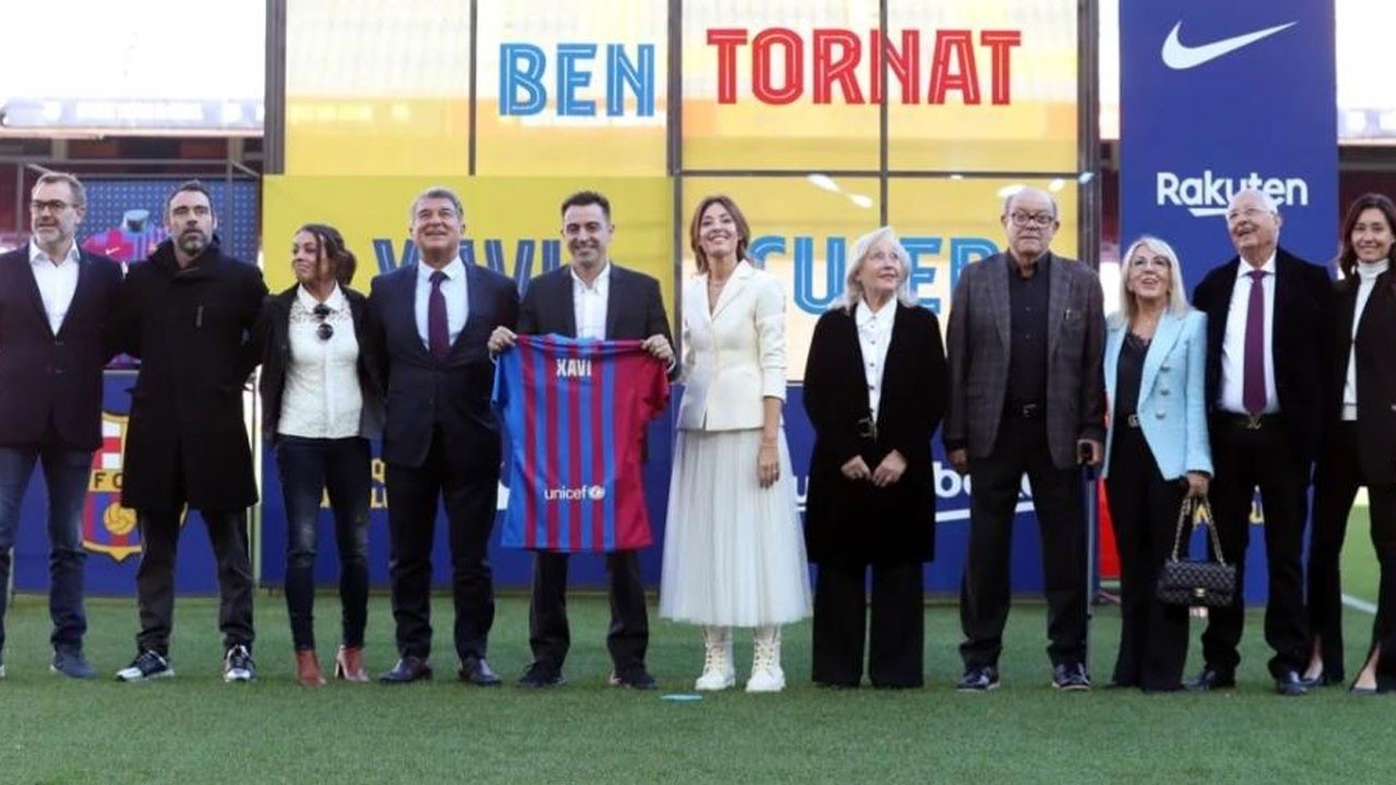 Barcelona&#039;da Xavi dönemi resmen başladı