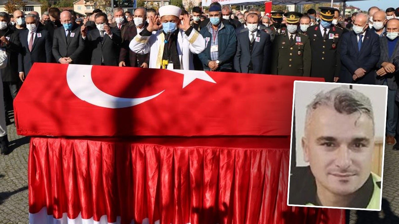 İmam babanın en zor görevi: Şehit oğlunun namazını kıldırdı, sonra tabuta sarıldı...