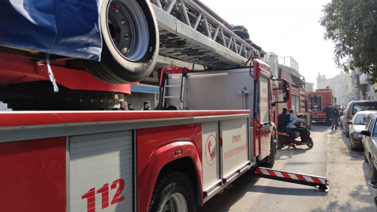 İstanbul&#039;da bir işyerinde şiddetli patlama: İtfaiye ekipleri sevk edildi