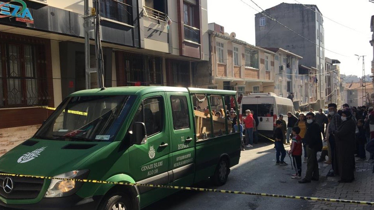 İstanbul&#039;da kadın cinayeti! Eski eşi silahla başından vurdu