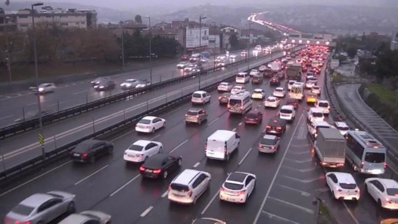 İstanbul'da yağmur trafiği