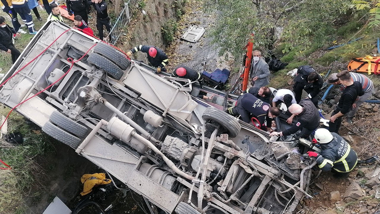 Kocaeli’deki servis kazasında can kaybı 4’e çıktı