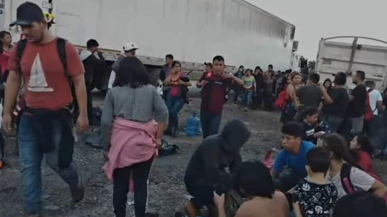 Meksika’da tırın arkasında 150 göçmen bulundu