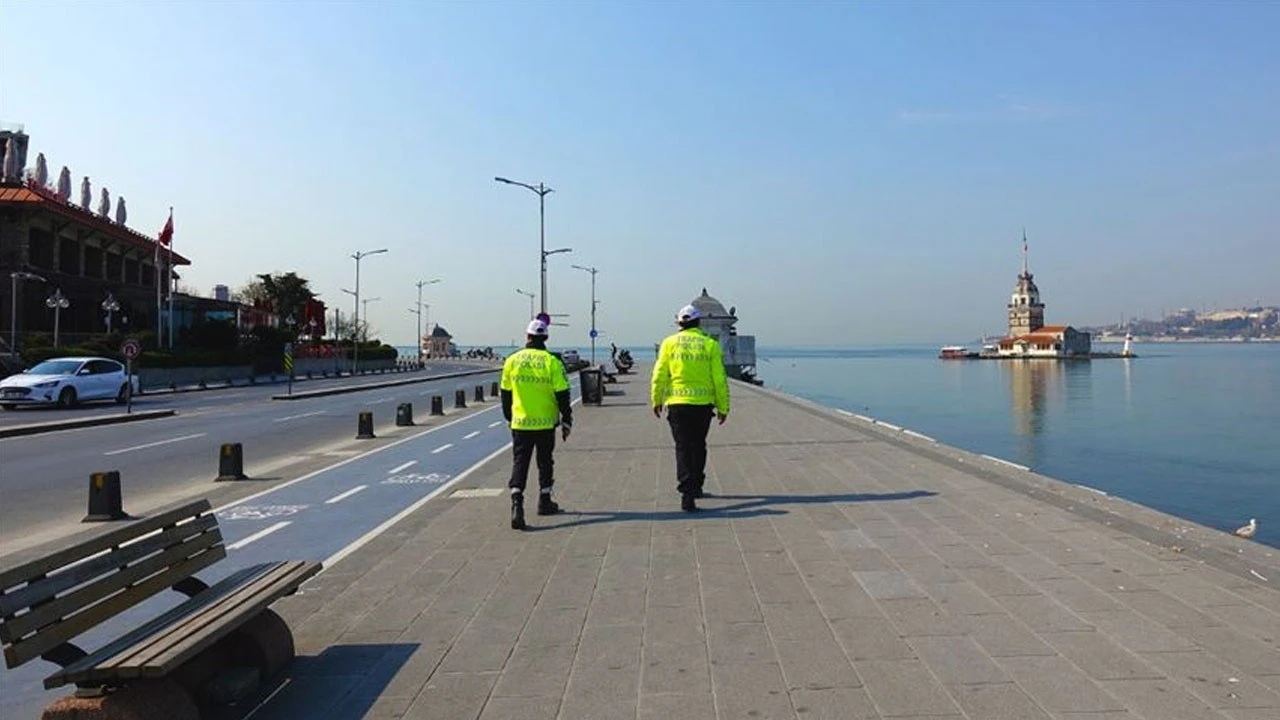 Pandeminin etkisi sürüyor: Zorunlu ihtiyaçlar hariç dışarı çıkmıyoruz