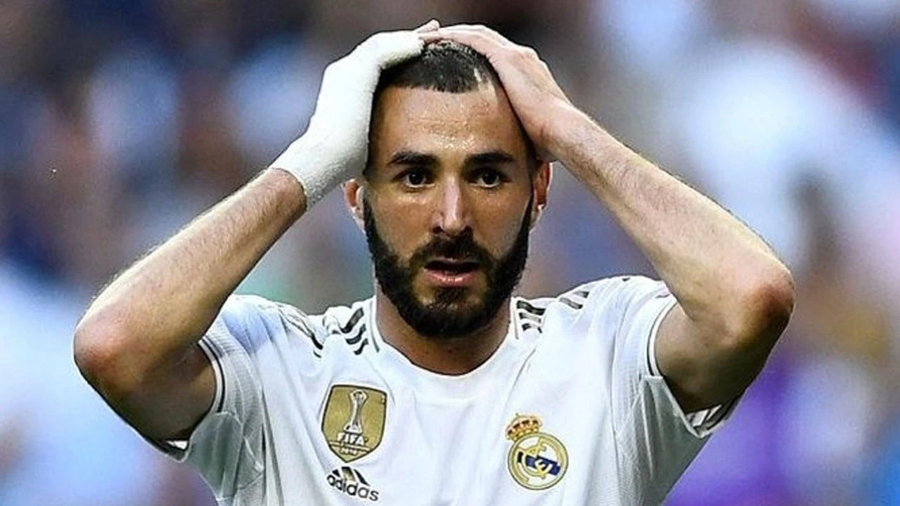 Real Madrid&#039;in yıldızı Benzema&#039;ya şantaj cezası: 1 yıl ertelenmiş hapse çarptırıldı