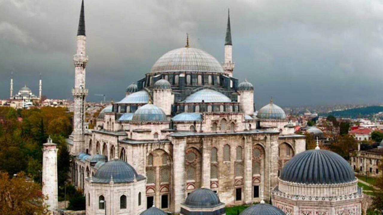 Sezai Karakoç