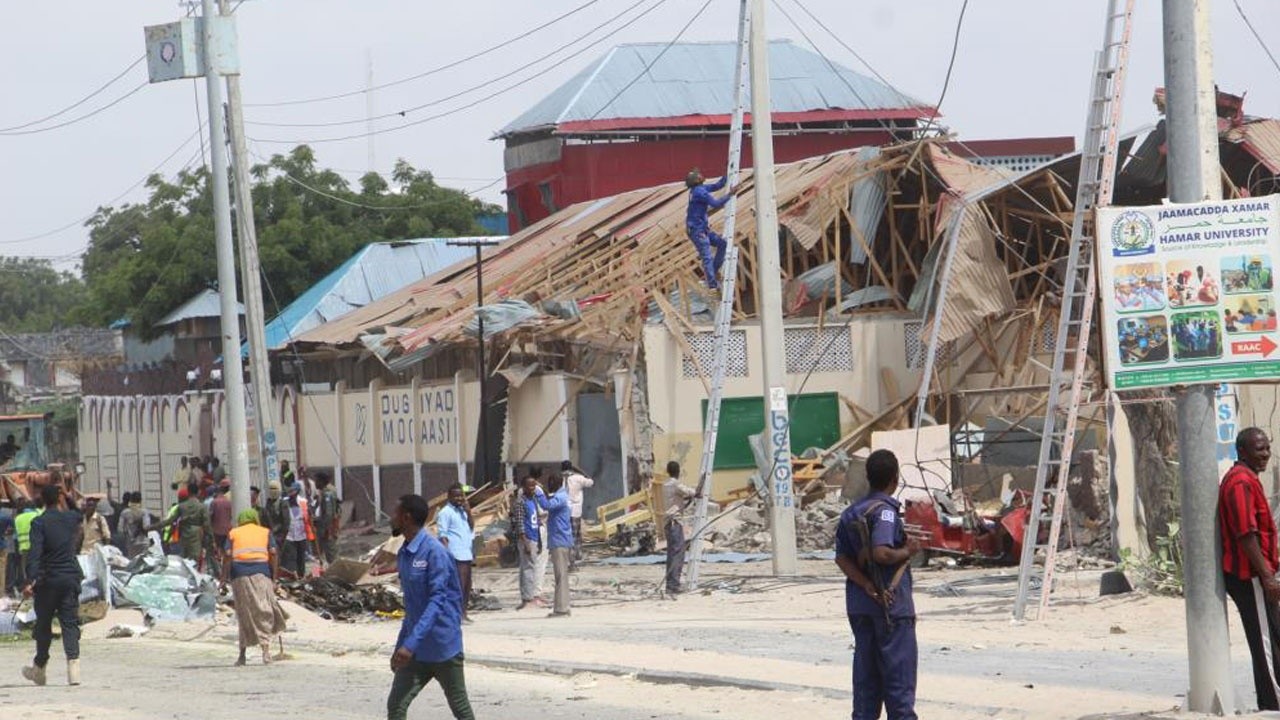 Somali&#039;de bombalı saldırı: 8 ölü 17 yaralı