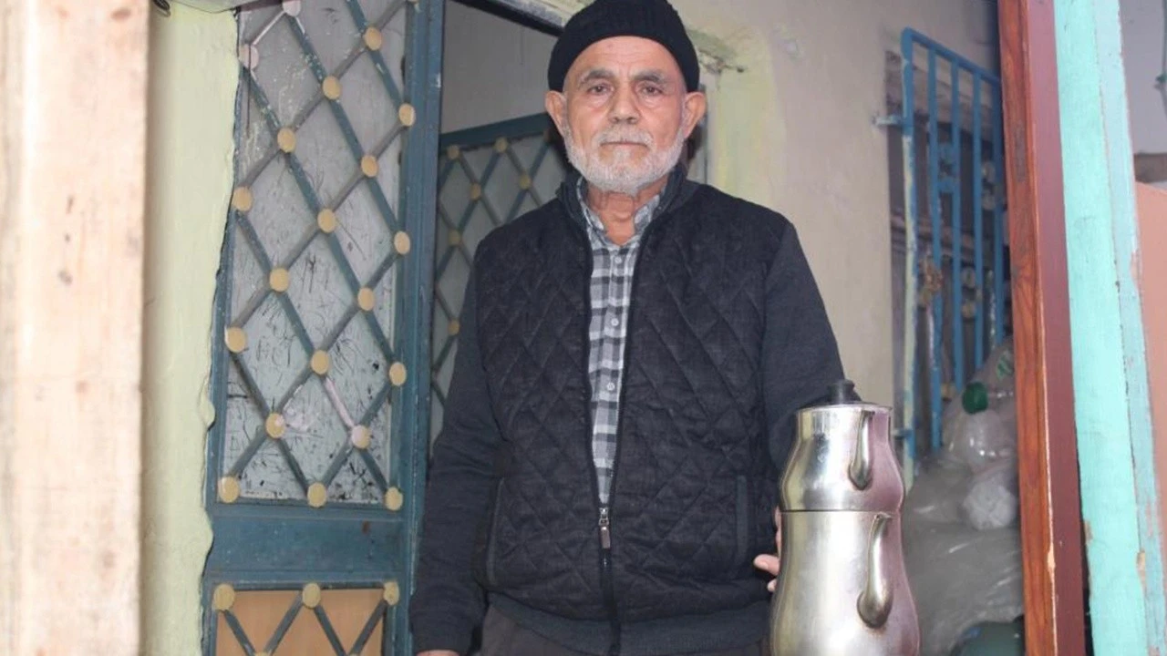 'Hediye çaydanlık' oyunu evinden etti! Kargo kağıdı diye senet imzalattırdılar