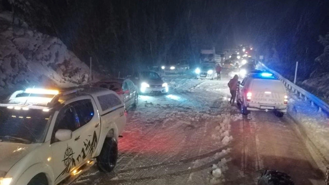 Antalya’da kar kalınlığı 15 cm'ye ulaştı