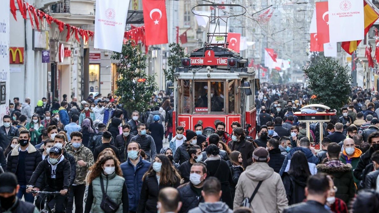 Bakan Koca&#039;dan İstanbul için korkutan açıklama: Vaka sayısı patladı