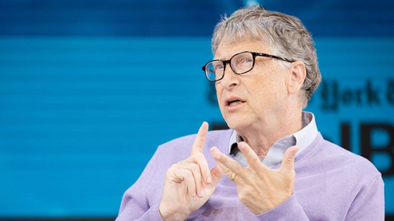 Bill Gates&#039;ten Omicron varyantı açıklaması: Pandemi için kritik tarihi duyurdu