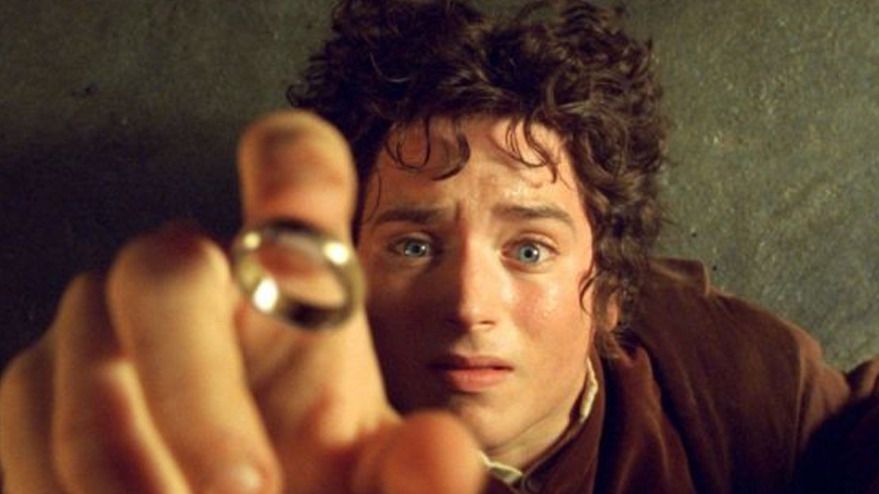Elijah Wood namıdiğer Frodo Baggins&#039;ten Yüzüklerin Efendisi hayranlarını kızdıracak itiraf: Çok aptalca...