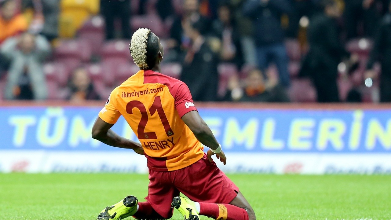 Fenerbahçe&#039;de Henry Onyekuru bombası!