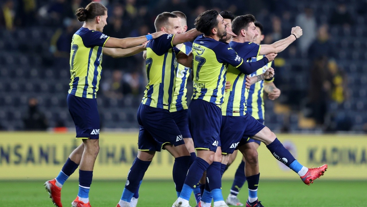 Fenerbahçe devreye moralli girdi! Maç Sonucu: Fenerbahçe 2-0 Yeni Malatyaspor