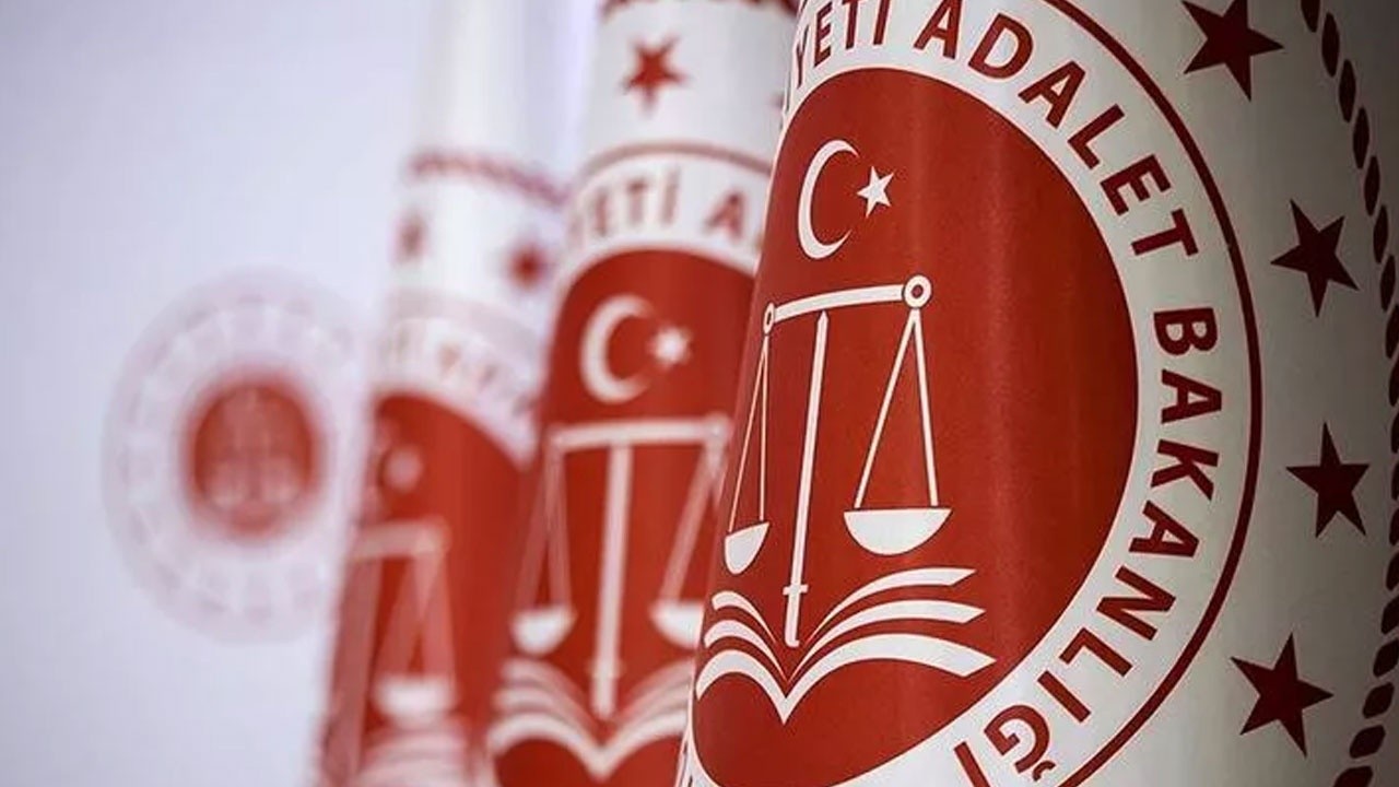 FETÖ&#039;nün Adalet Bakanlığı yapılanmasına operasyon: 5 ilde 30 gözaltı kararı