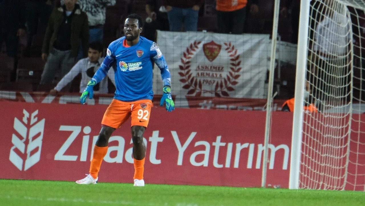 Hatay'da inanılmaz maç! Forvet oyuncusu penaltılarda kaleye geçti...