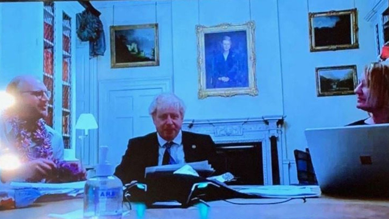 İngiltere Başbakanı Boris Johnson&#039;a ağır suçlama: &#039;Bizi aptal yerine koyuyor&#039;