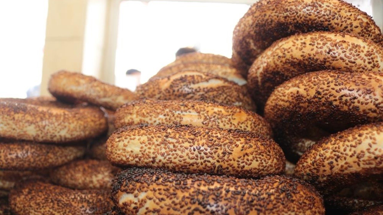 Kıbrıs&#039;ta simit 10 TL oldu