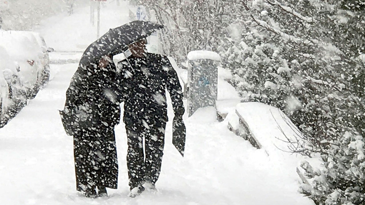 Meteoroloji&#039;den birçok ile &#039;sarı ve turuncu&#039; kodlu uyarı: Şiddetli kar ve yağmur geliyor ( 20 Aralık hava durumu)