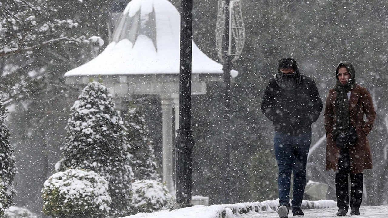 Donacağız! Meteoroloji&#039;den kar uyarısı: Hava sıcaklığı sıfırın altına düşecek (19 Aralık hava durumu)