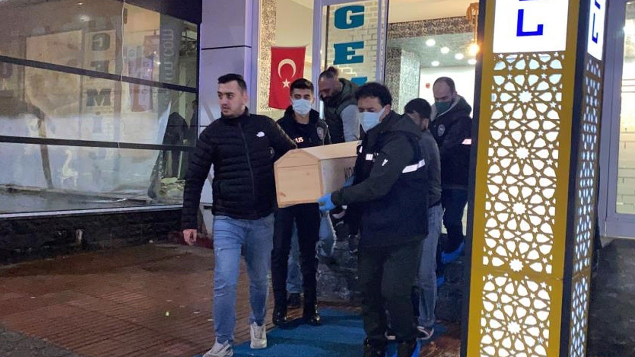 Otel odasında kanlar içinde bulunmuştu! Katil zanlısını annesi ihbar etti