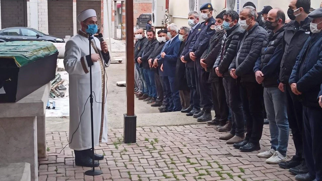 Selden 115 gün sonra cesedi bulunan kişi, eşi ve oğlunun yanına defnedildi