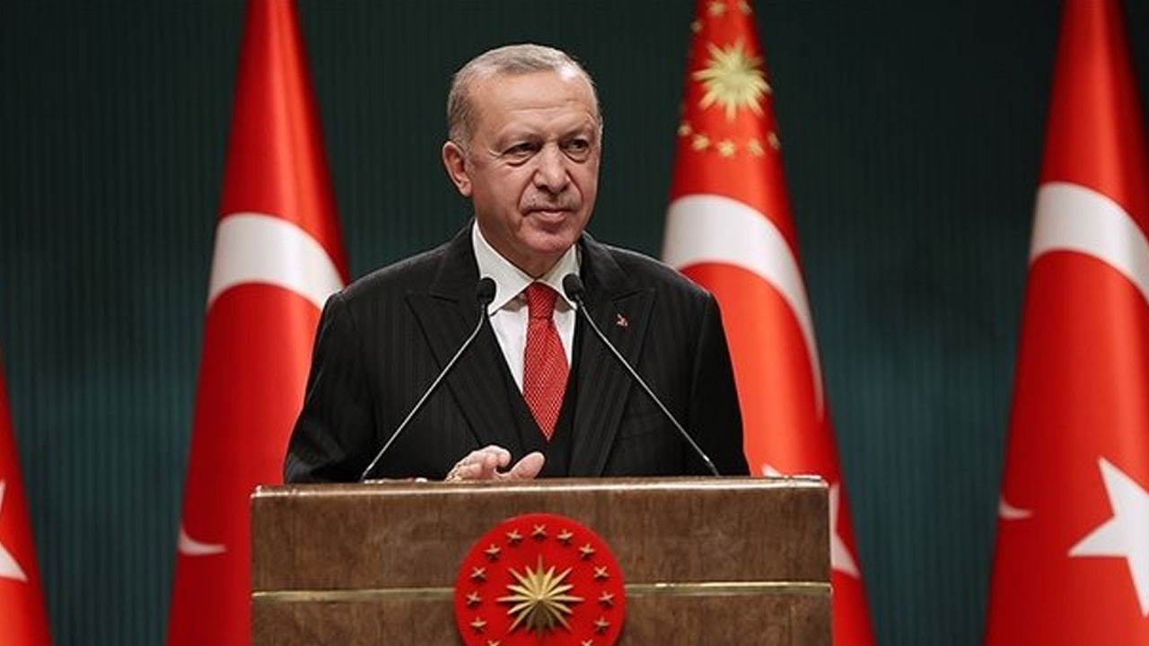 Cumhurbaşkanı Erdoğan&#039;dan öğretmenlere &#039;meslek kanunu&#039; müjdesi