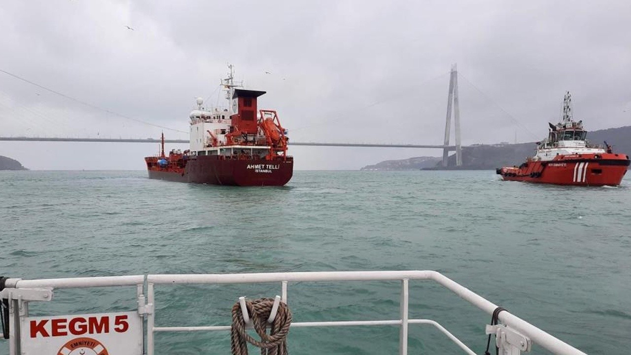 Son dakika: Arızalanan tanker kurtarıldı! İstanbul Boğazı gemi trafiğine tek yönlü açıldı