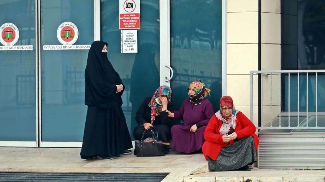 4 çocuk annesi kadının sonu seyretmeye gittiği manzaradan oldu