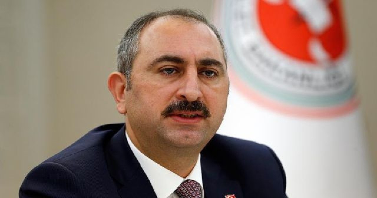 Adalet Bakanı Abdülhamit Gül istifa etti: Yerine Bekir Bozdağ atandı