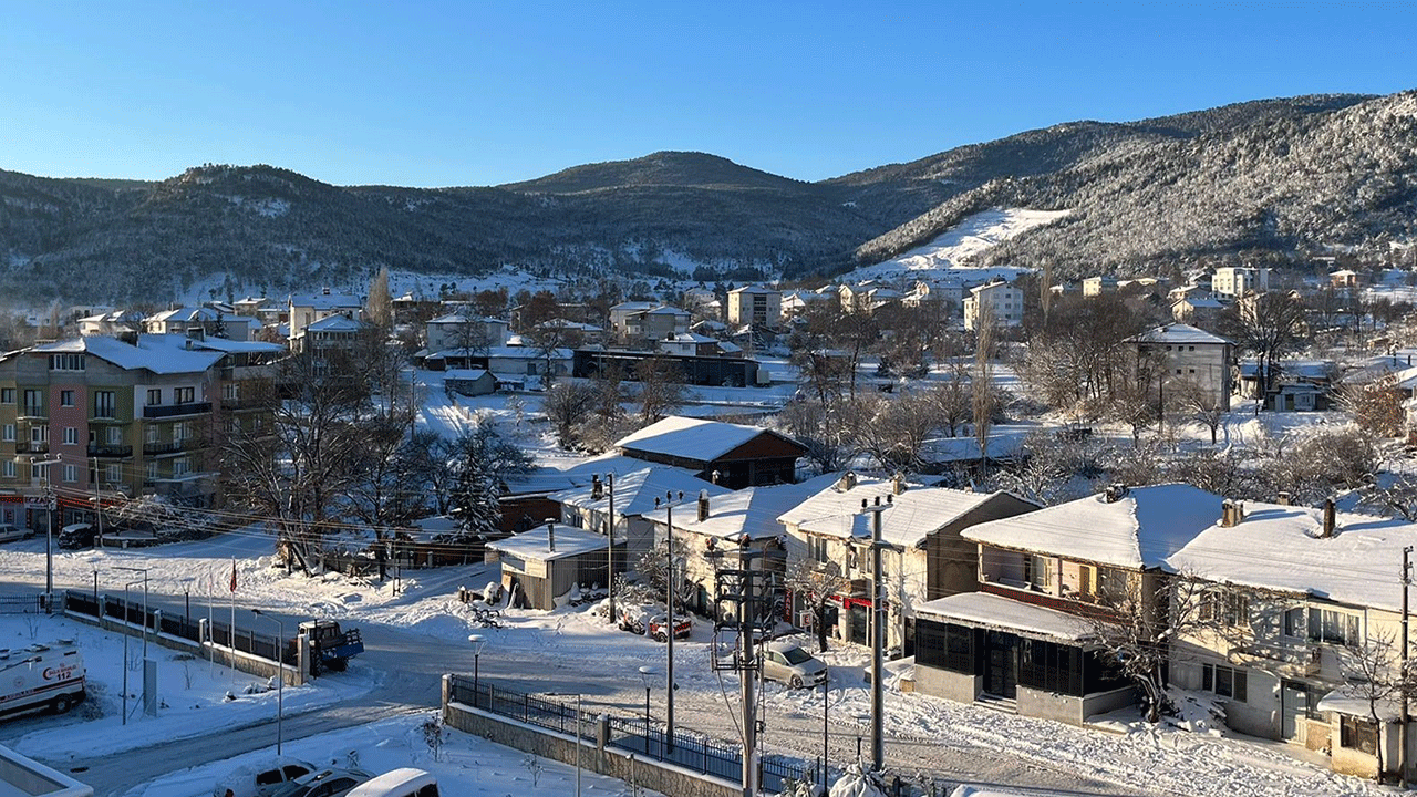 Bursa&#039;da soğuk havanın etkisi sürüyor! Termometreler -20&#039;yi gördü