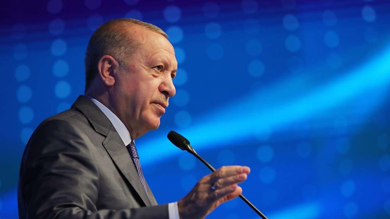 Cumhurbaşkanı Erdoğan&#039;dan öğretmenlere atama müjdesi