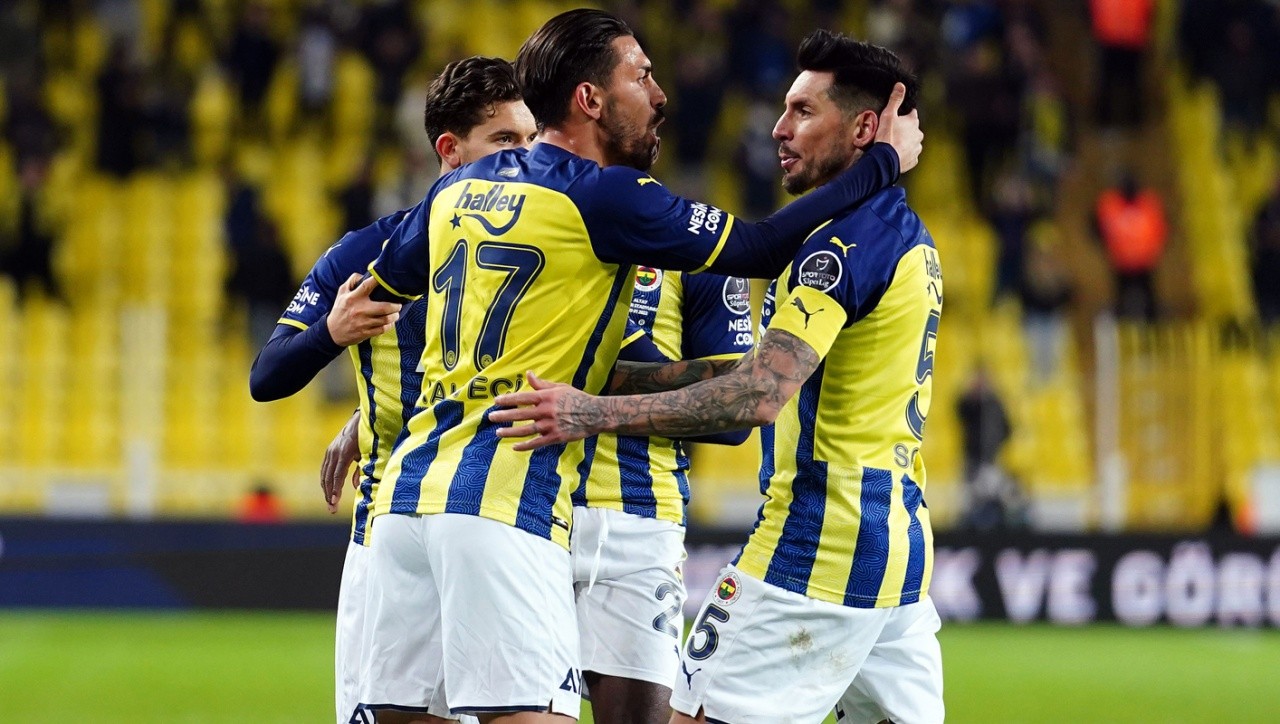 Fenerbahçe 2 maç aradan sonra kazandı! Maç sonucu: Fenerbahçe 2-1 Altay