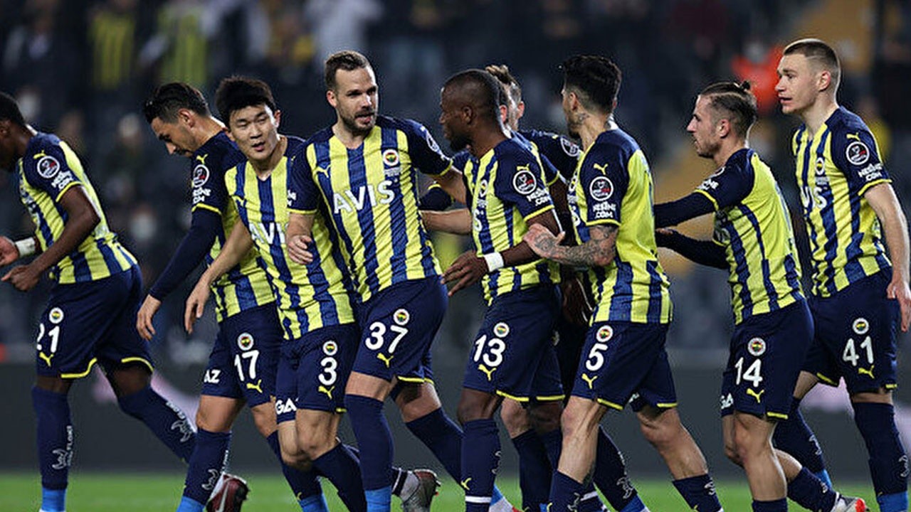 Fenerbahçe’ye para yağacak! Yıldız oyuncu dünyanın en zengin kulübünü peşine taktı