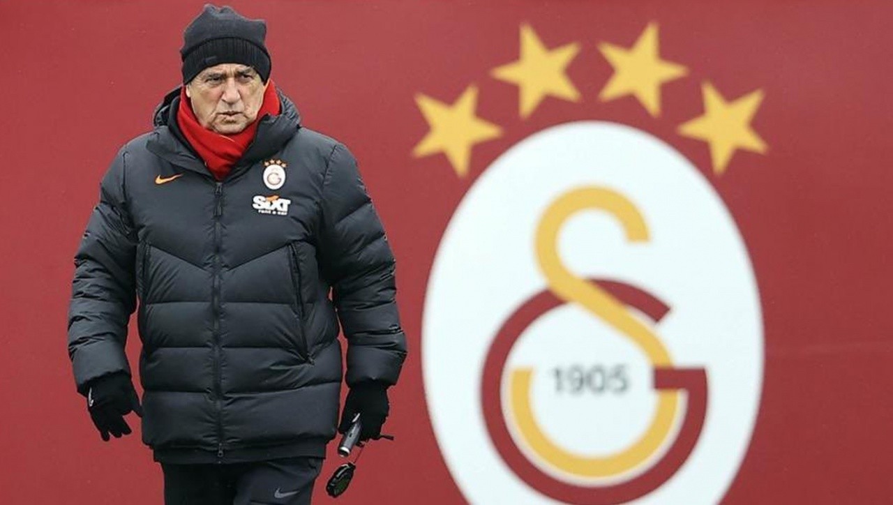 Galatasaray&#039;da Fatih Terim&#039;i istifaya zorluyorlar!