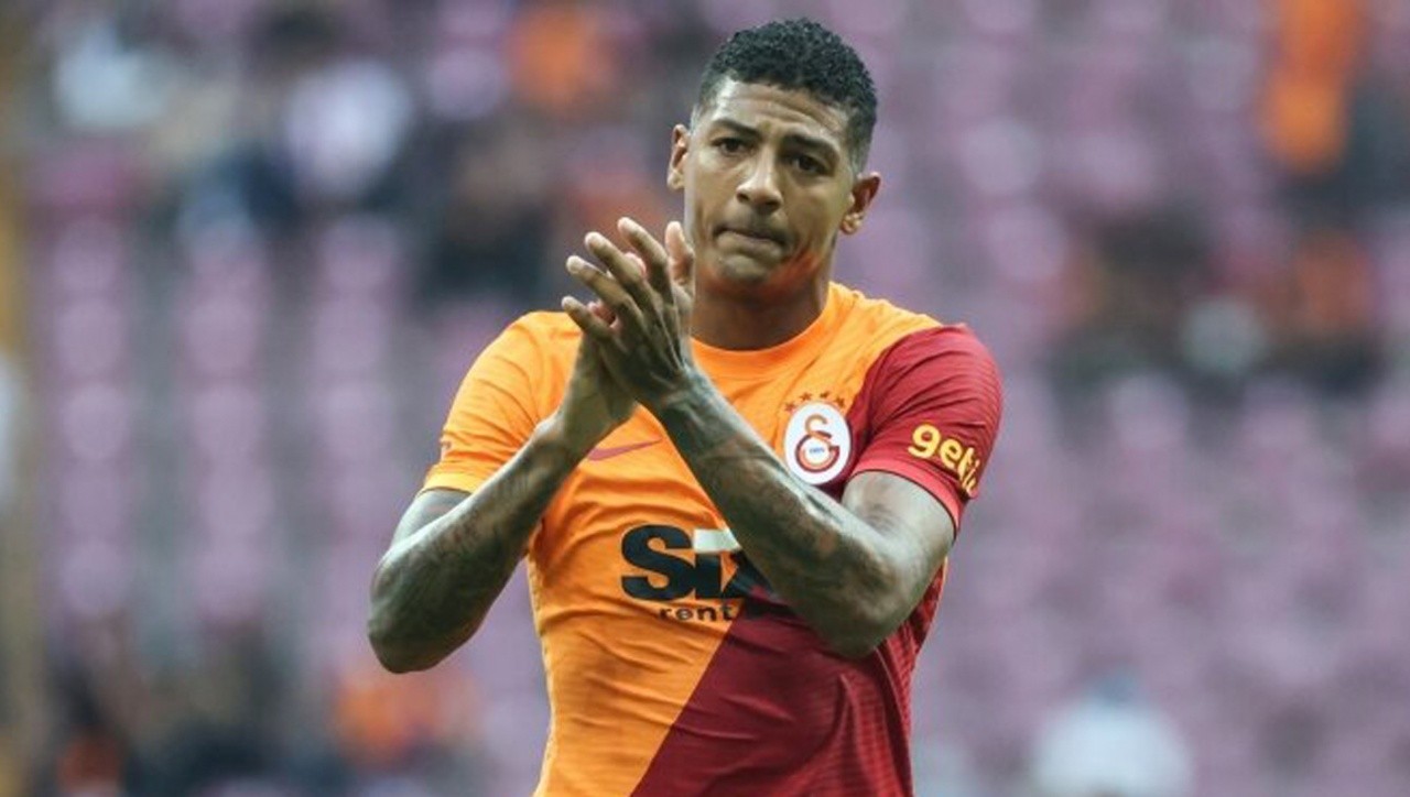 Galatasaray'da Patrick van Aanholt'un Kovid-19 testi pozitif çıktı!