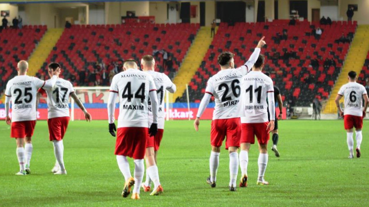 Gaziantep FK&#039;de 5 futbolcunun Kovid-19 testi pozitif