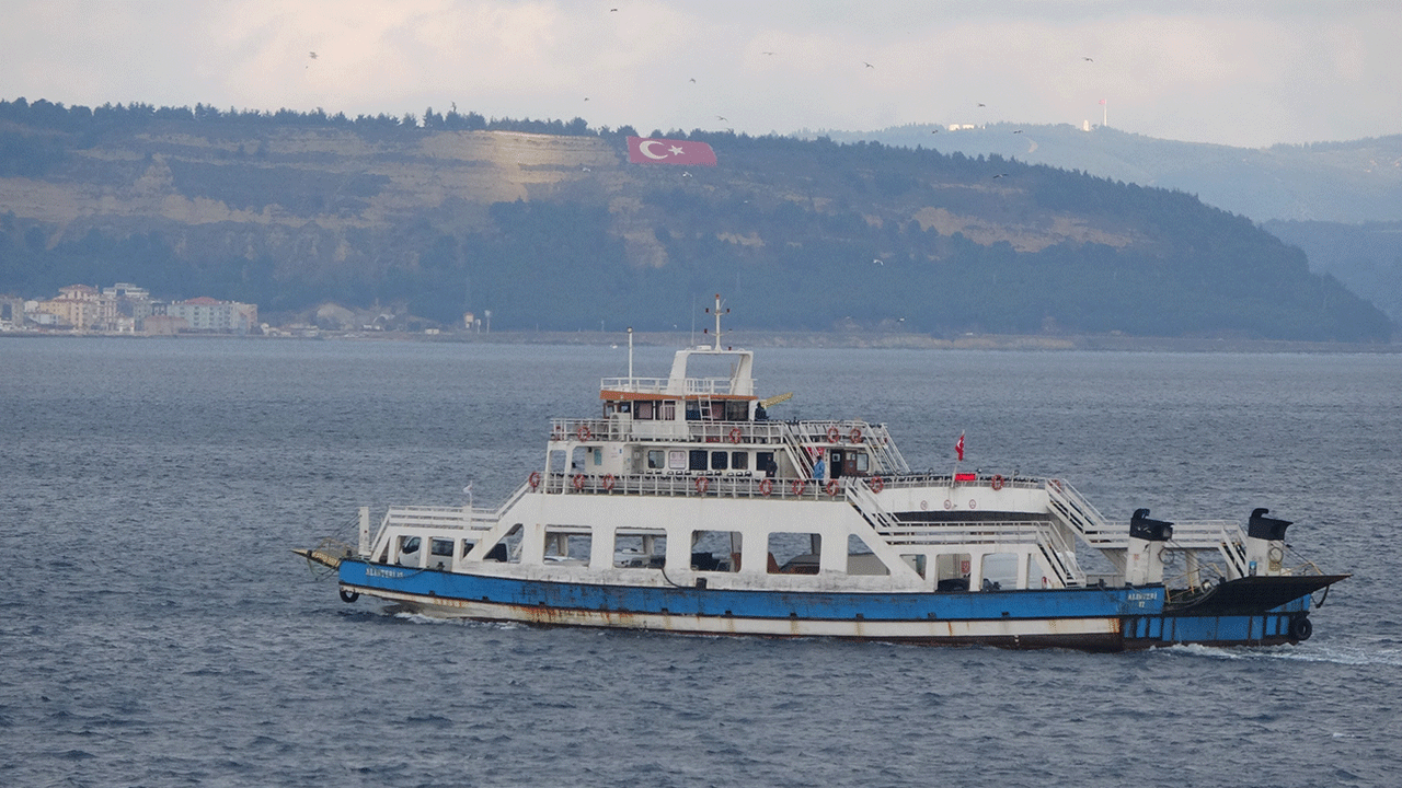 Geyikli-Bozcaada hattındaki tüm feribot seferleri iptal edildi