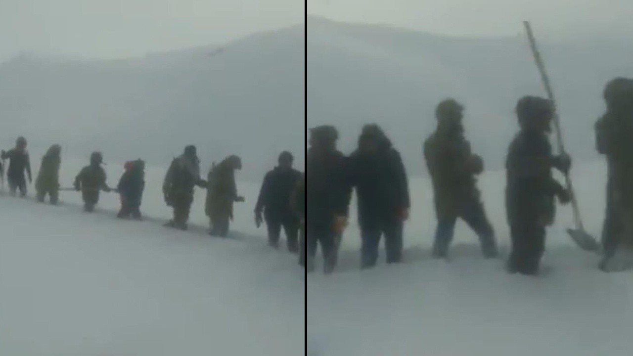 Hakkari&#039;de şehit naaşı için köylüler seferber oldu: Kar ve tipiye göğüs gerdiler