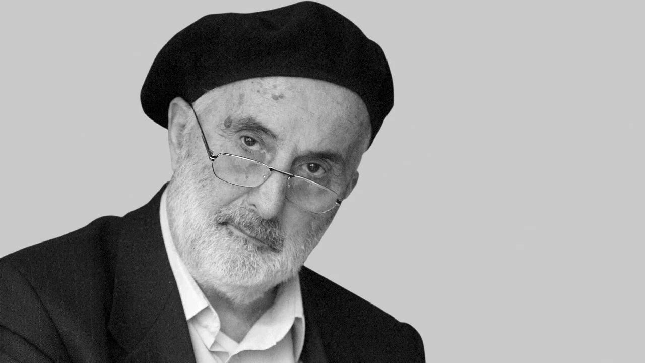 Ünlü yazar Hekimoğlu İsmail hayatını kaybetti