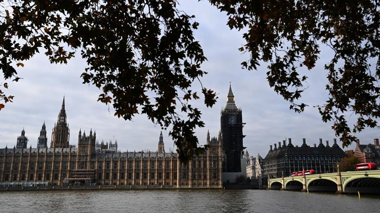 İngiliz istihbaratı buldu: İngiltere Parlamentosu&#039;nda Çin ajanı