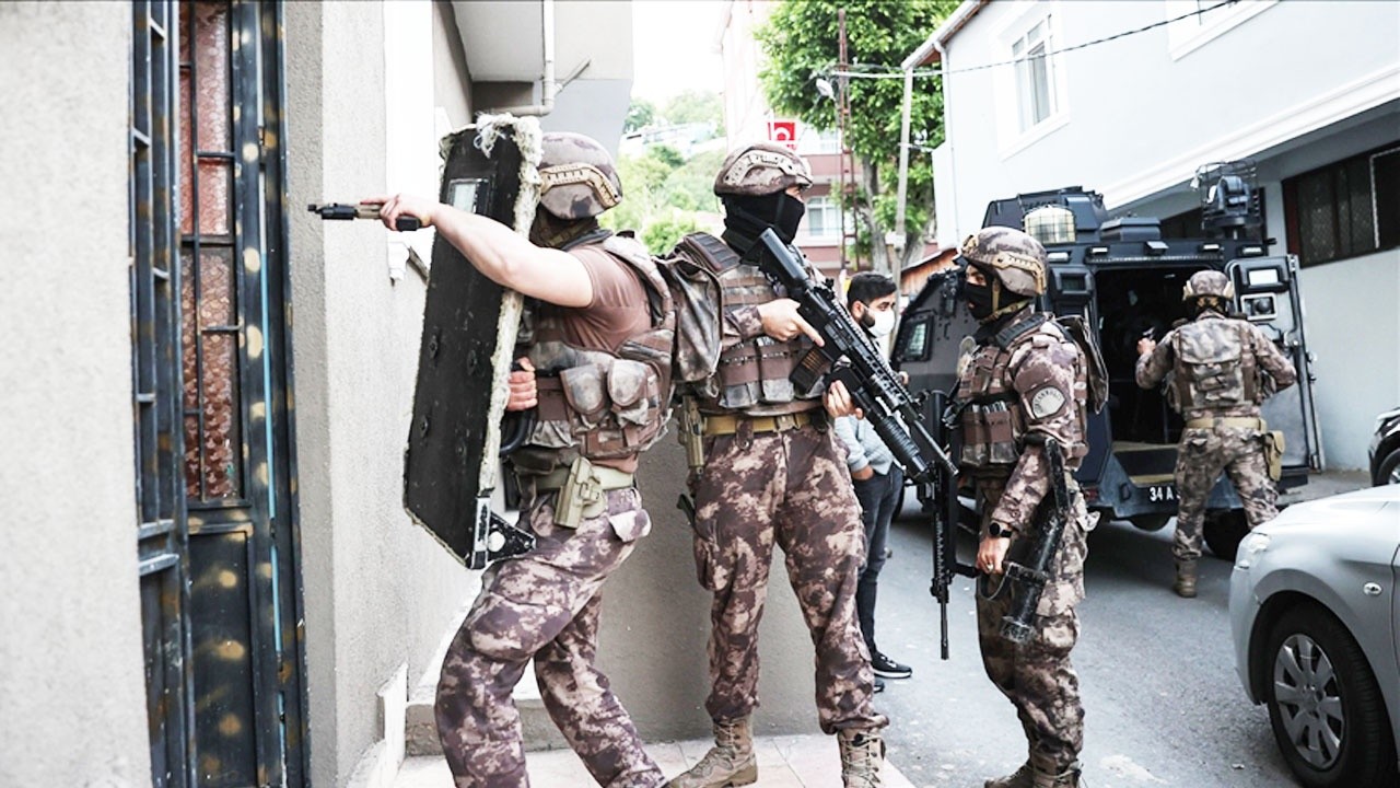 İstanbul’da El-Kaide ve DEAŞ&#039;e darbe! 10 kişi gözaltına alındı