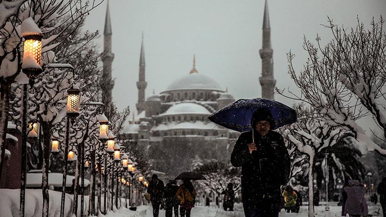 İstanbul için saat verildi: 3 gün sürecek yoğun kar yağışı geliyor