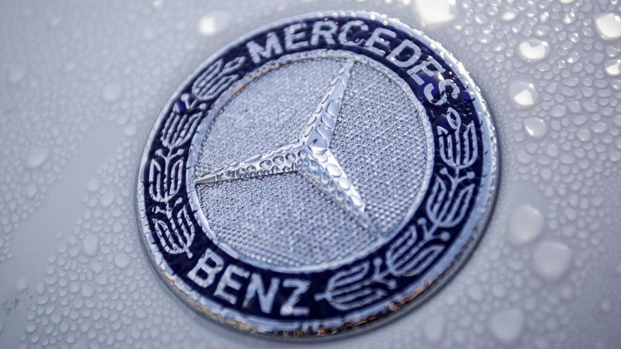 Mercedes Benz&#039;de arıza düzeltmesi: 800 binden fazla aracı geri çağırdı