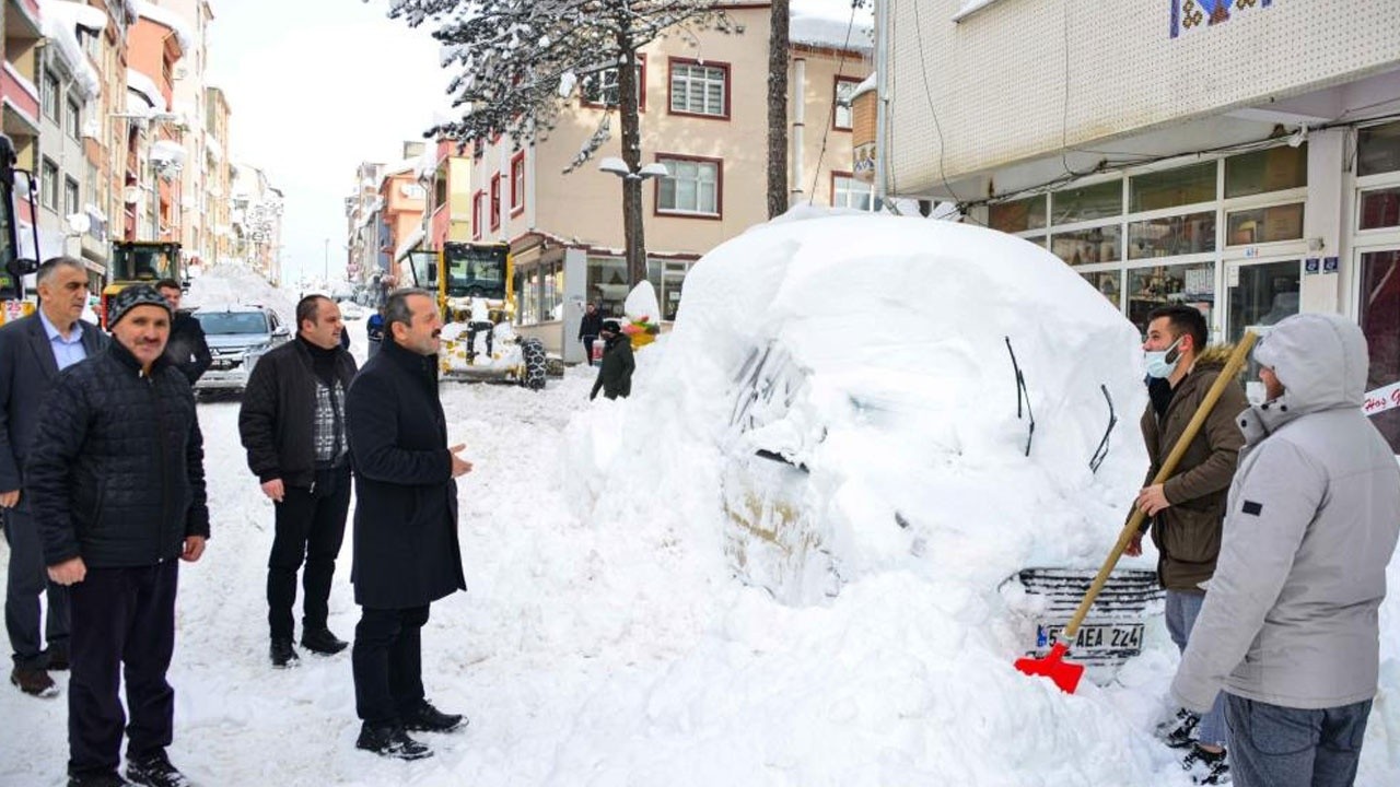 Ordu&#039;da kar kalınlığı 2 metreye ulaştı