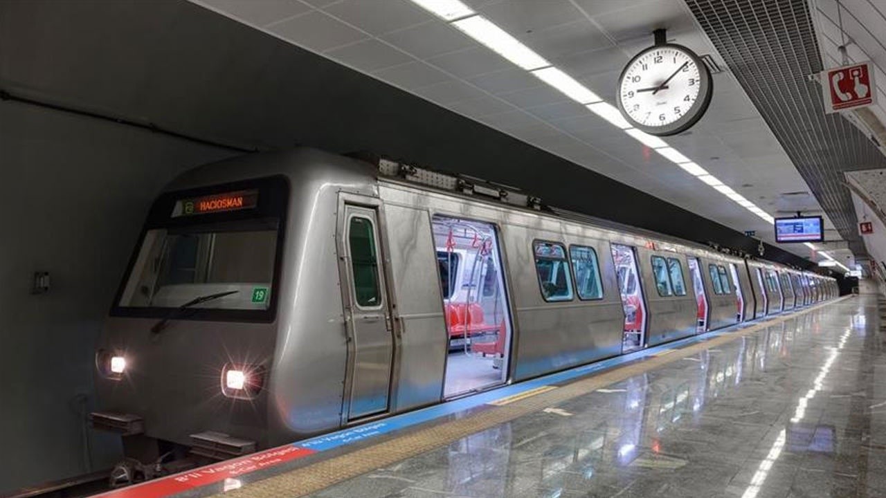 İstanbul&#039;da metro seferlerinin saati uzatıldı