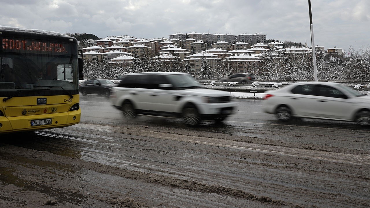 Son dakika: İstanbul&#039;da yollar trafiğe açıldı! İstanbul&#039;a giriş yasağı kaldırıldı